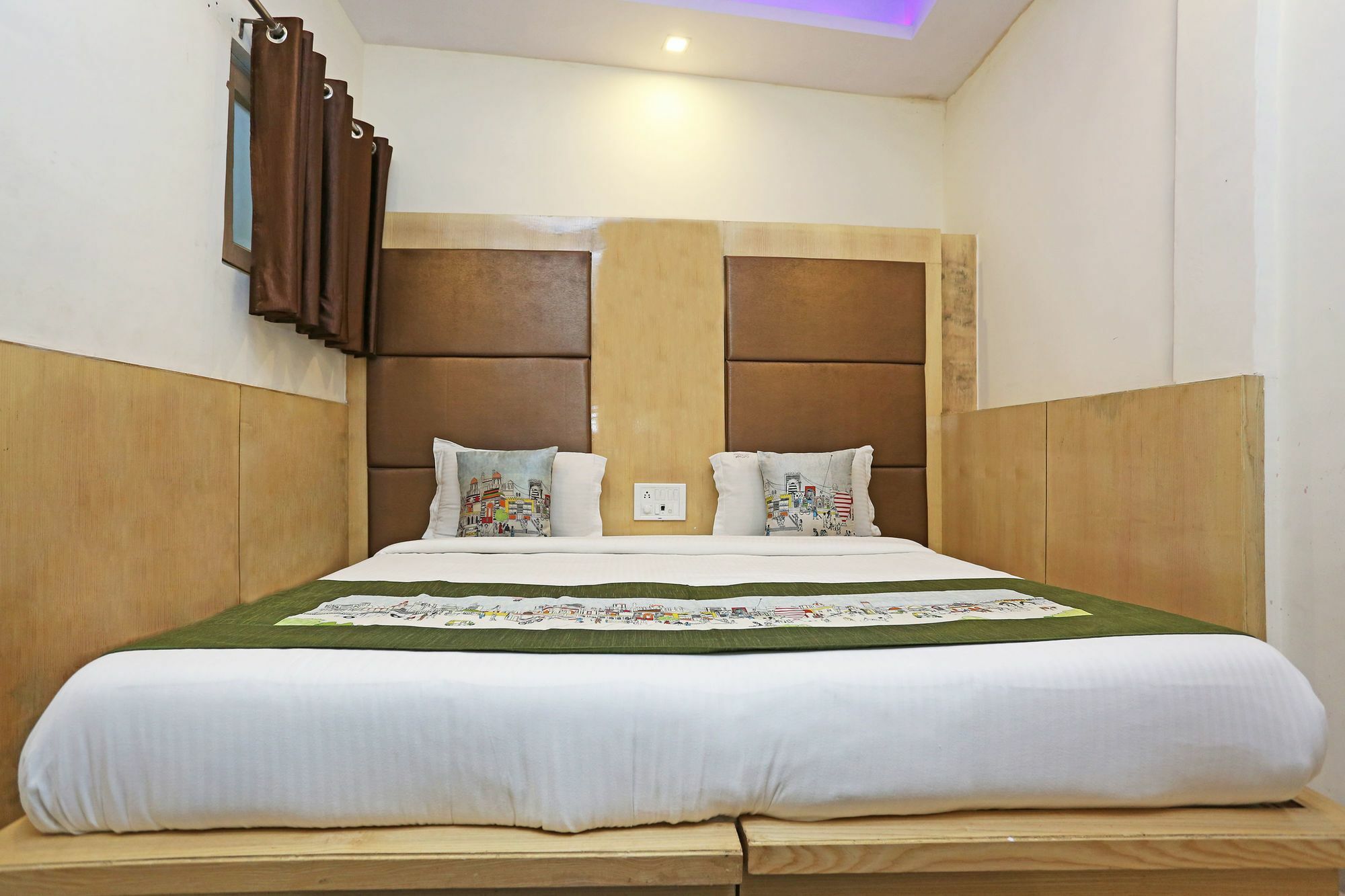 Oyo 9233 Hotel Cottage Lord Krishna Nueva Delhi Exterior foto