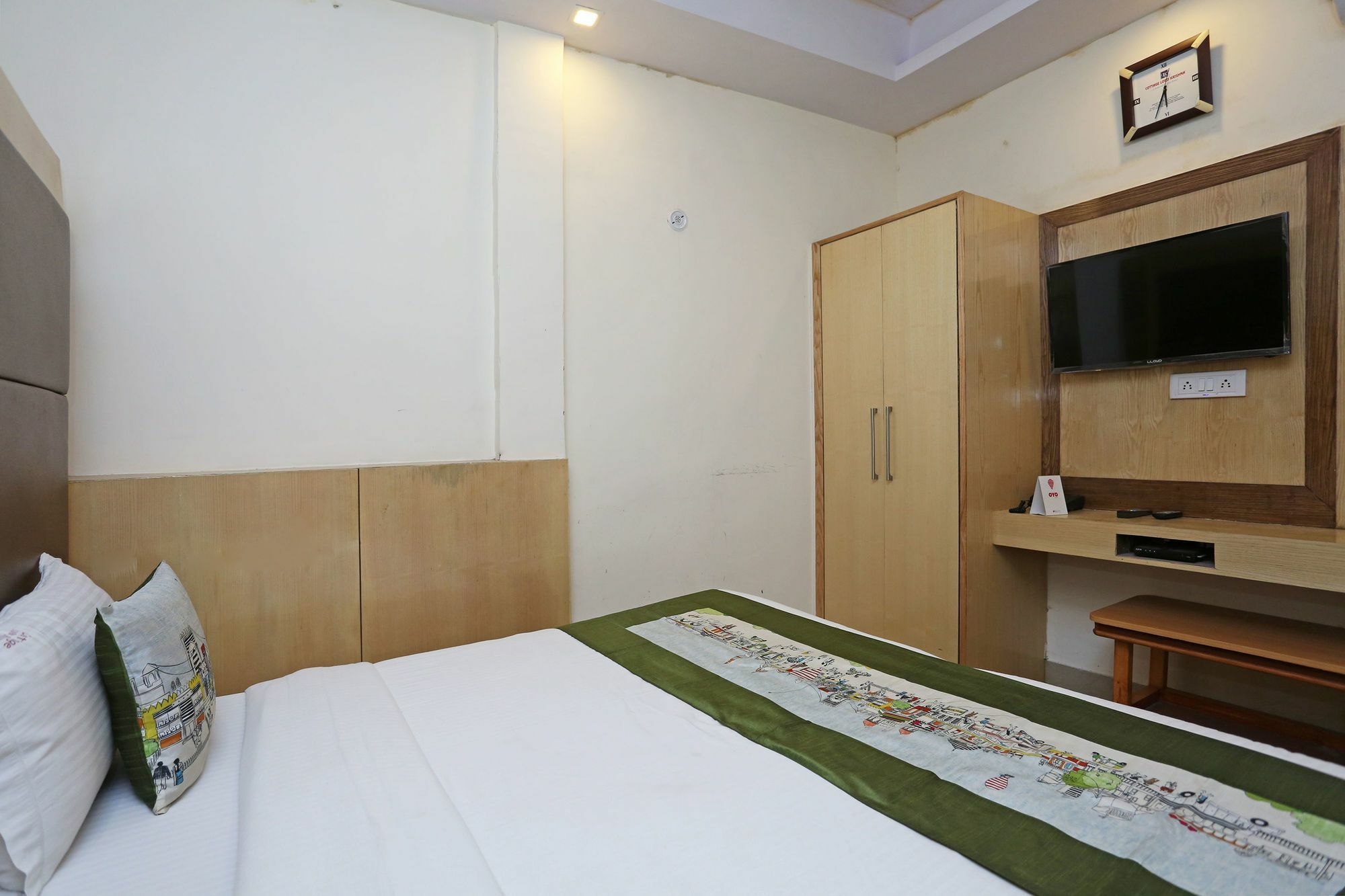 Oyo 9233 Hotel Cottage Lord Krishna Nueva Delhi Exterior foto
